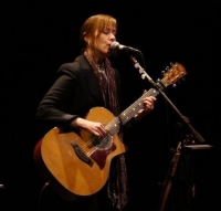 Suzanne Vega